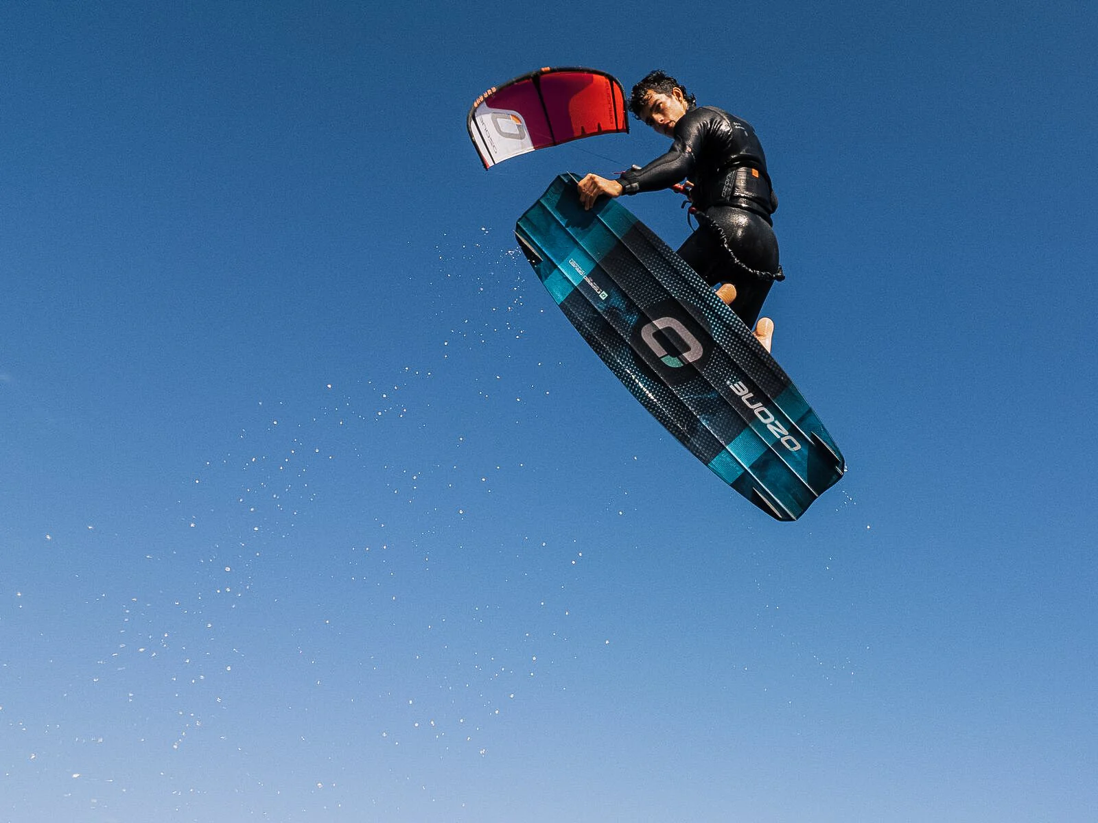 Ozone Torque V4 Kiteboard - Image 12