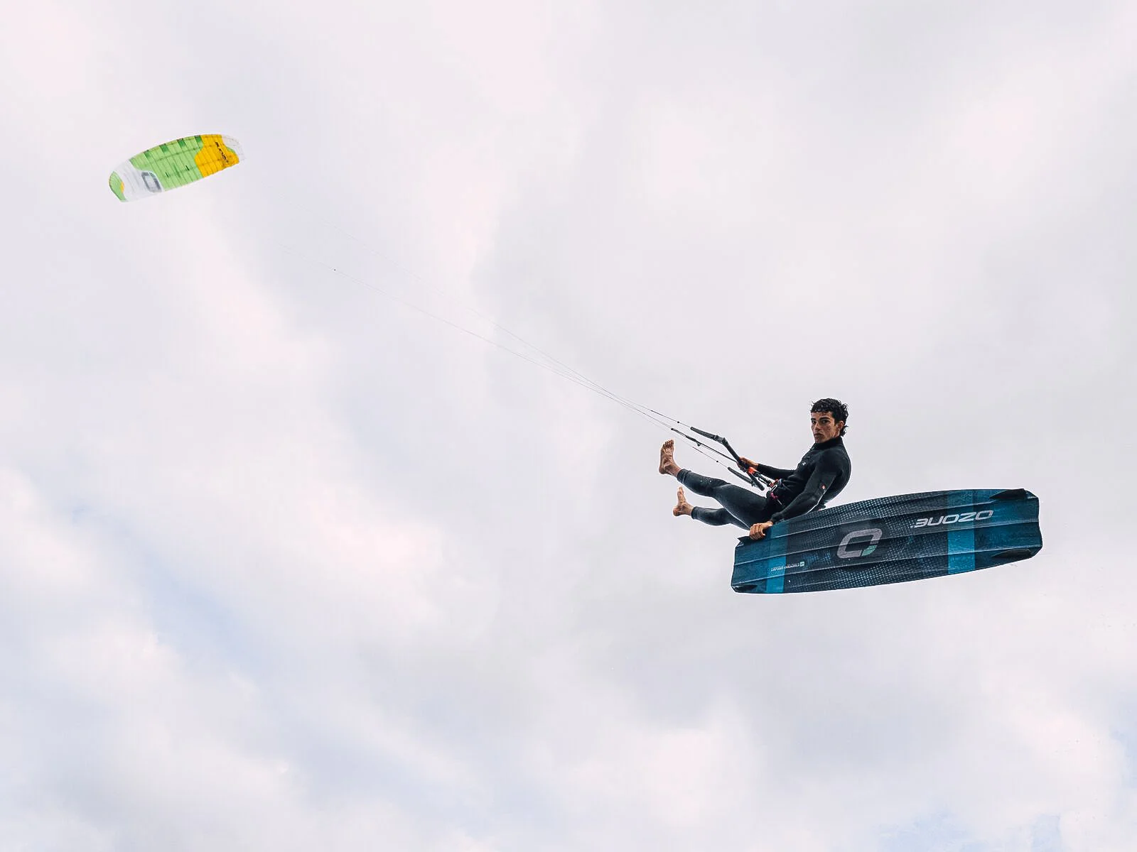 Ozone Torque V4 Kiteboard - Image 7