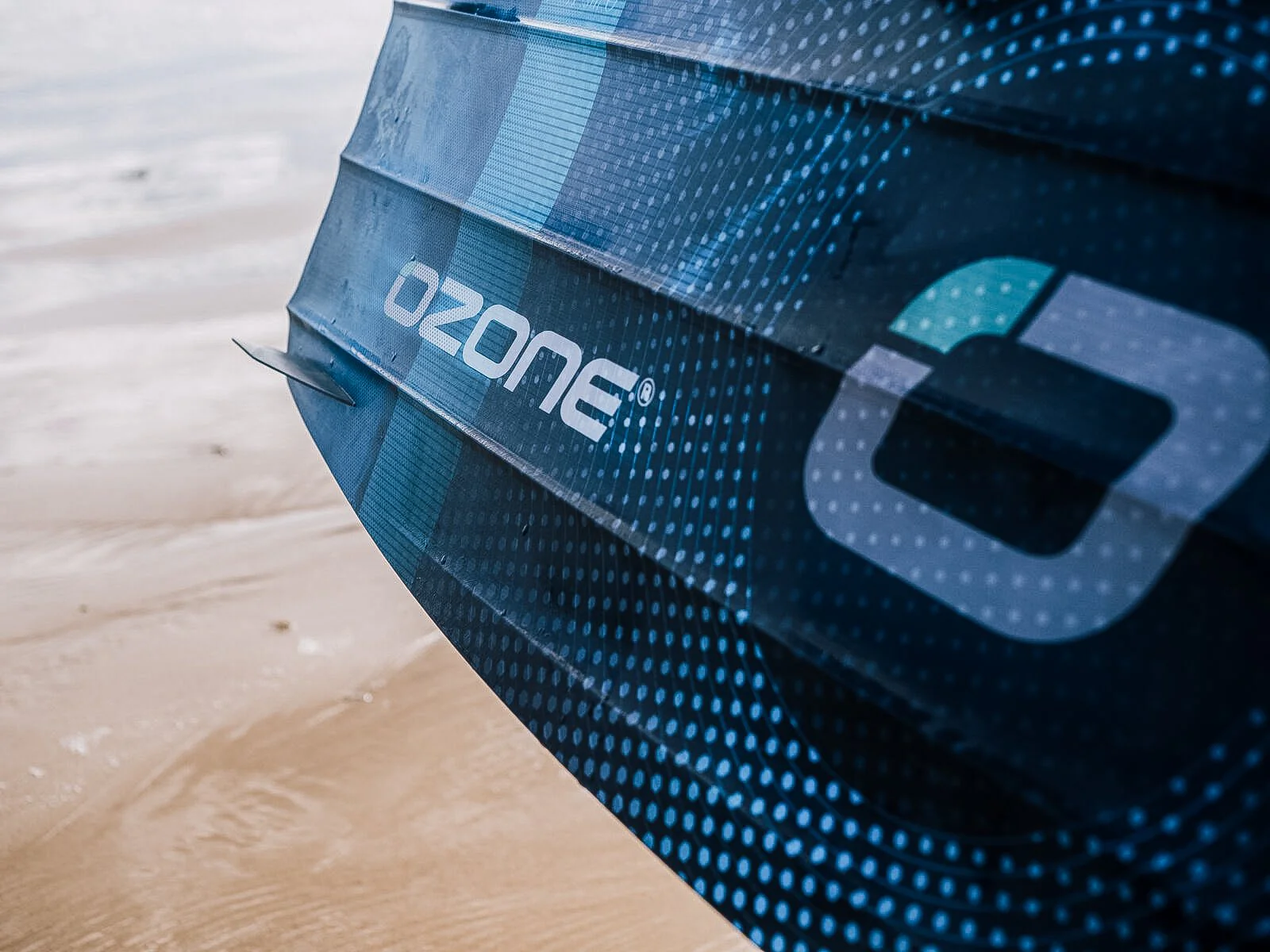 Ozone Torque V4 Kiteboard - Image 8